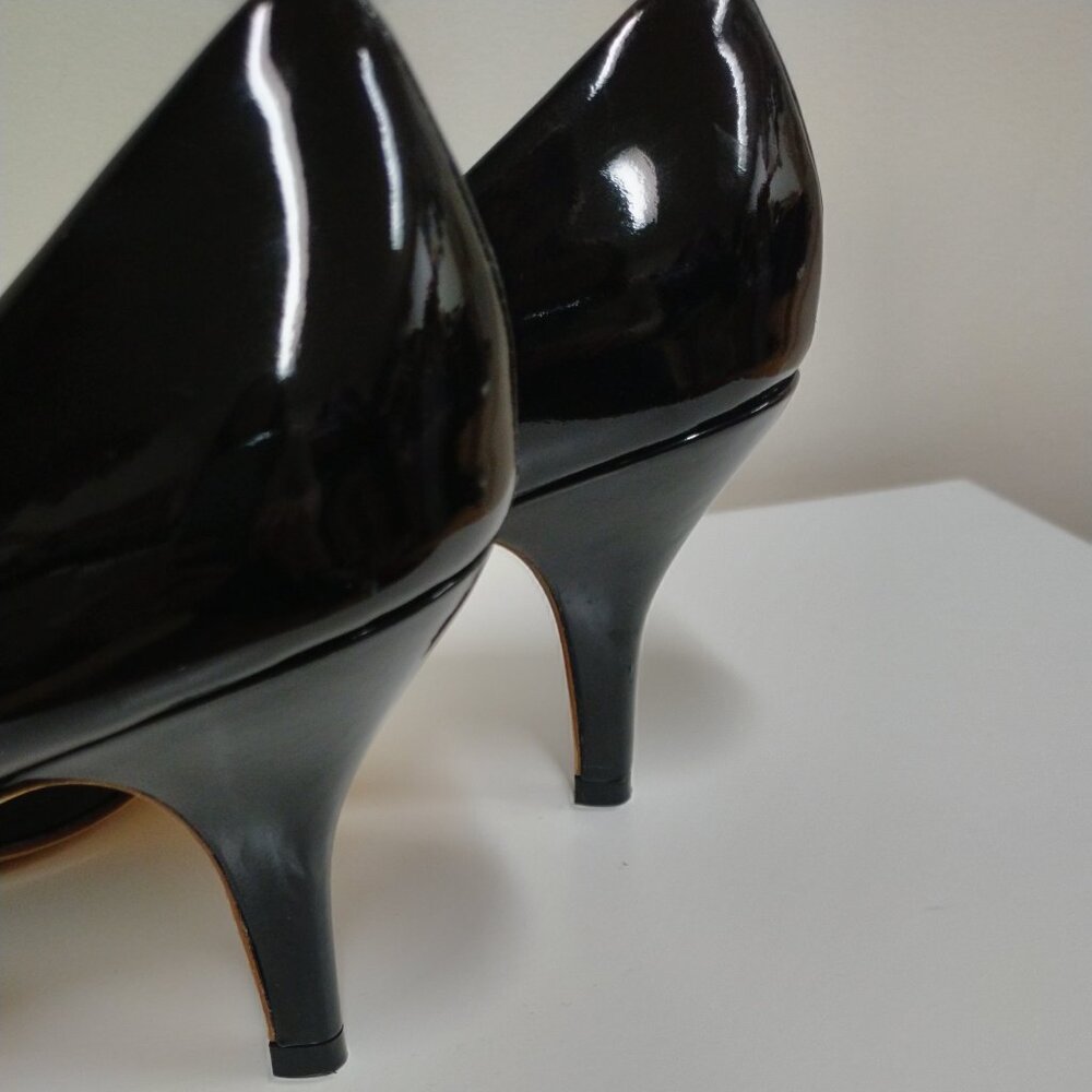 Ferragamo Clara 70 Black Patent Vara Bow Heels, like new - 9C fit like US 8M - Picture 12 of 15